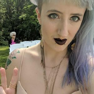 Meet your Posher, Rae